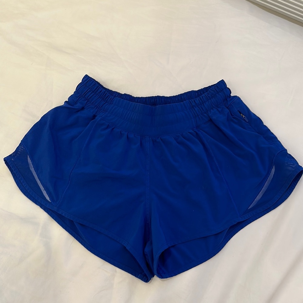 Lululemon Hotty Hot shorts (2.5”) in Blue